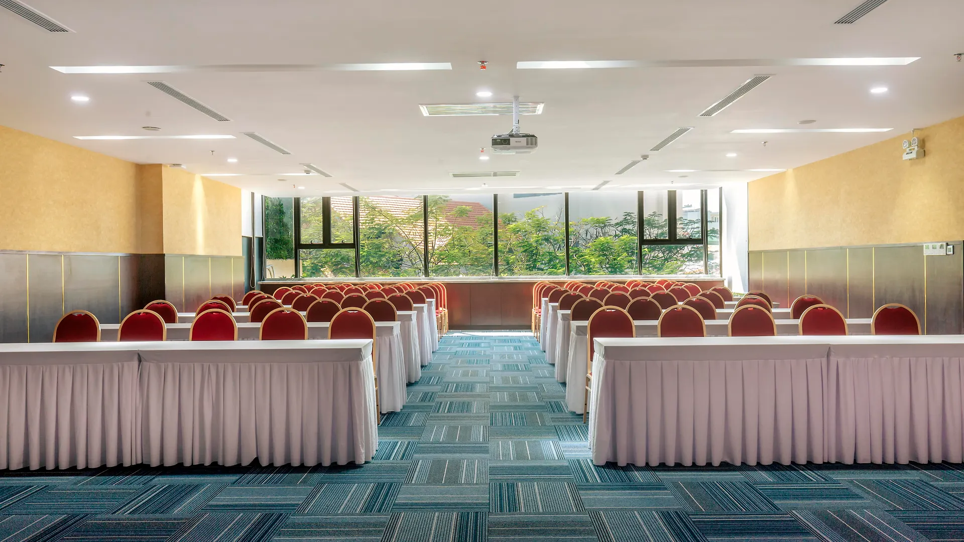 Lemore Hotel Nha Trang