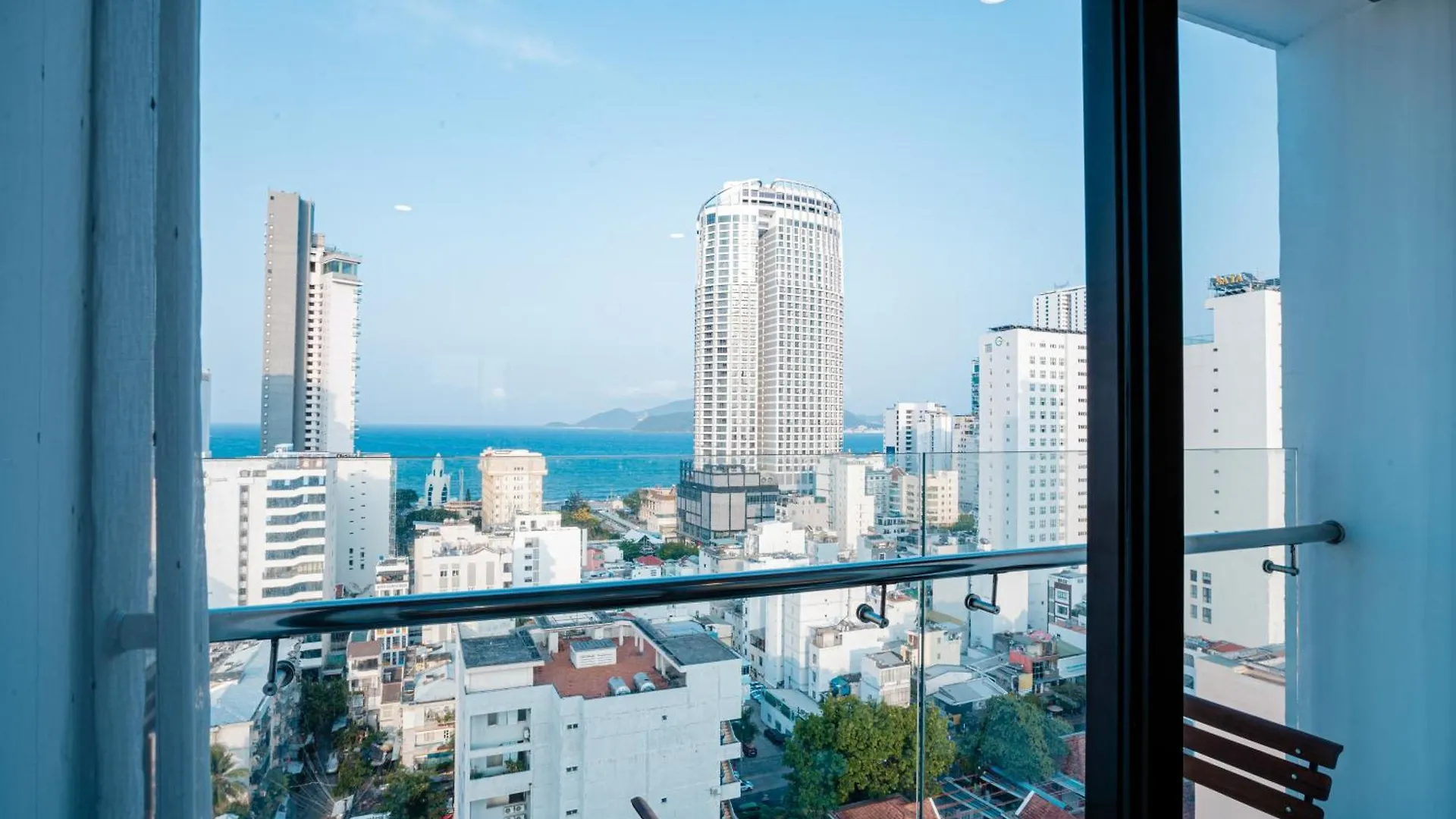 Lemore Hotel Nha Trang