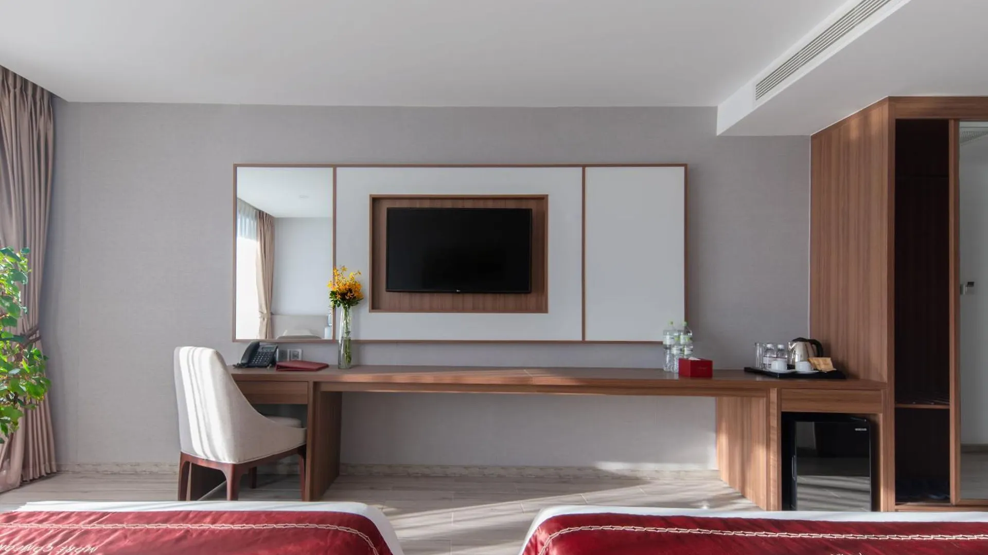 Lemore Hotel Nha Trang 4*,